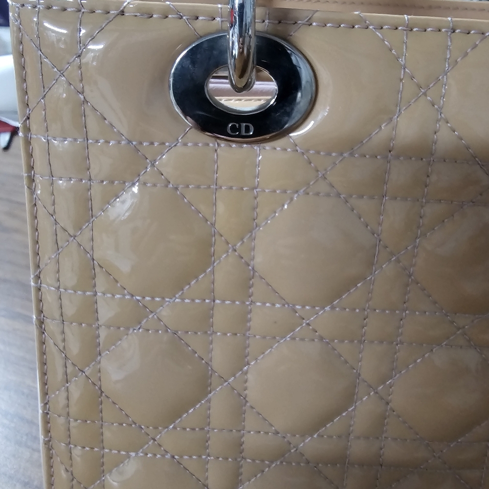 #1140-#138-006 LADY DIOR PATENT LEATHER MEDIUM CANNAGE - Picture 8 of 14